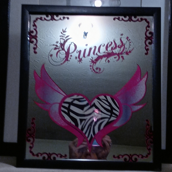 Princess Mirror - Picture 2 of 2